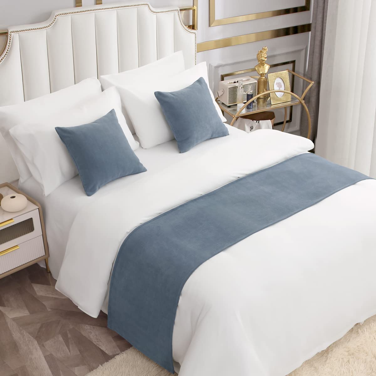 AMBERIS Bed Runner Single Layer Chenille Blue-Green, Modern Style Bed Scarves for Home Hotel Decorations (Pillowcases Sold Separately)