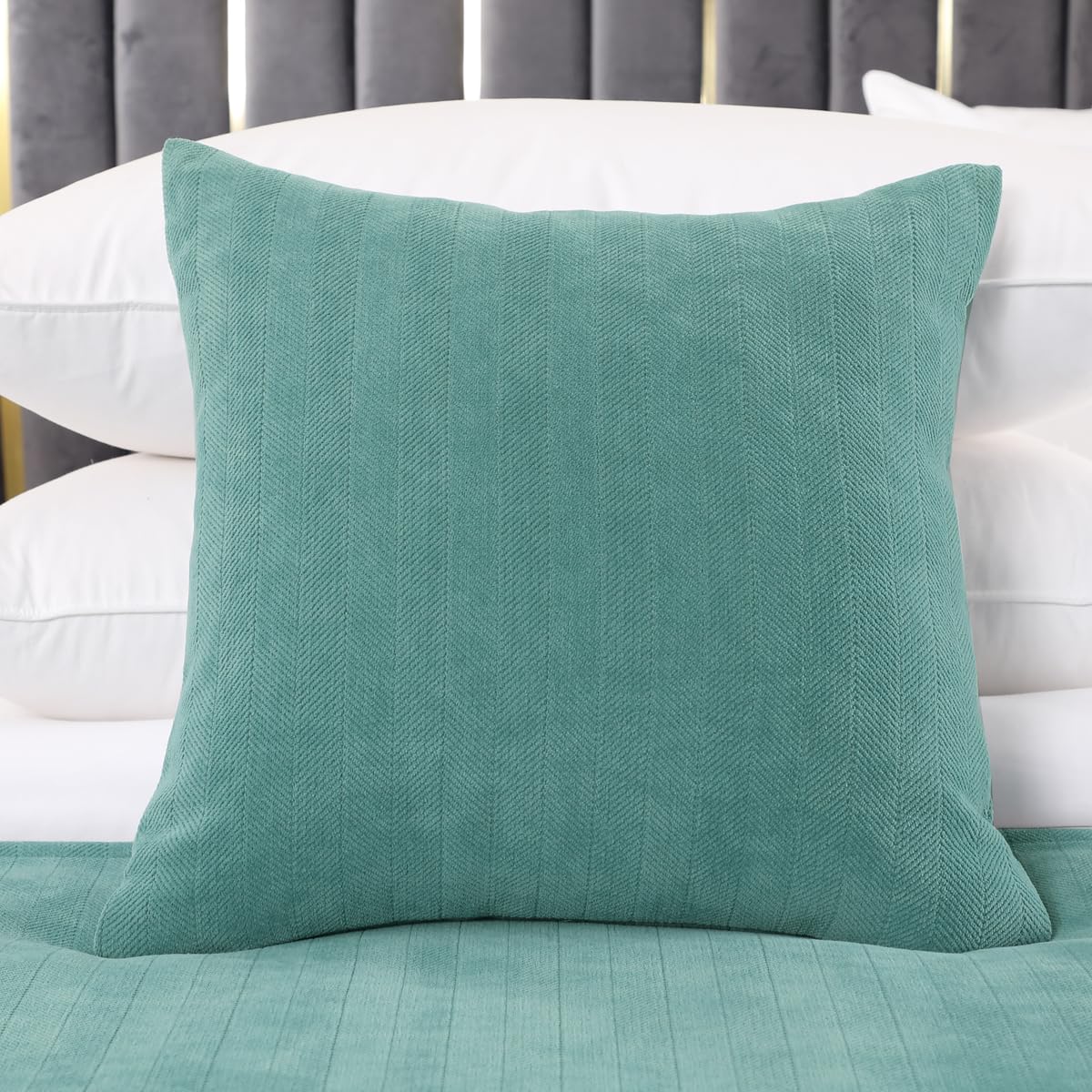 AMBERIS Bed Runner Single Layer Chenille Blue-Green, Modern Style Bed Scarves for Home Hotel Decorations (Pillowcases Sold Separately)