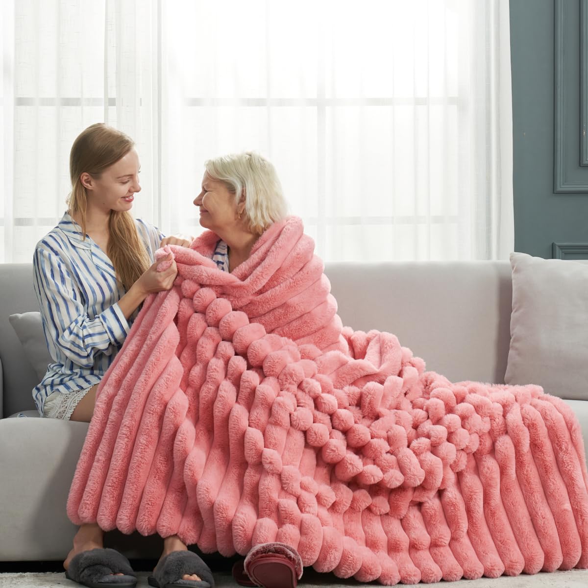 Cozy Bliss Faux Fur Throw Blanket for Couch, Cozy Warm Plush Striped Blanket for Sofa Bedroom Living Room, 50 * 60 Inches Hot Pink