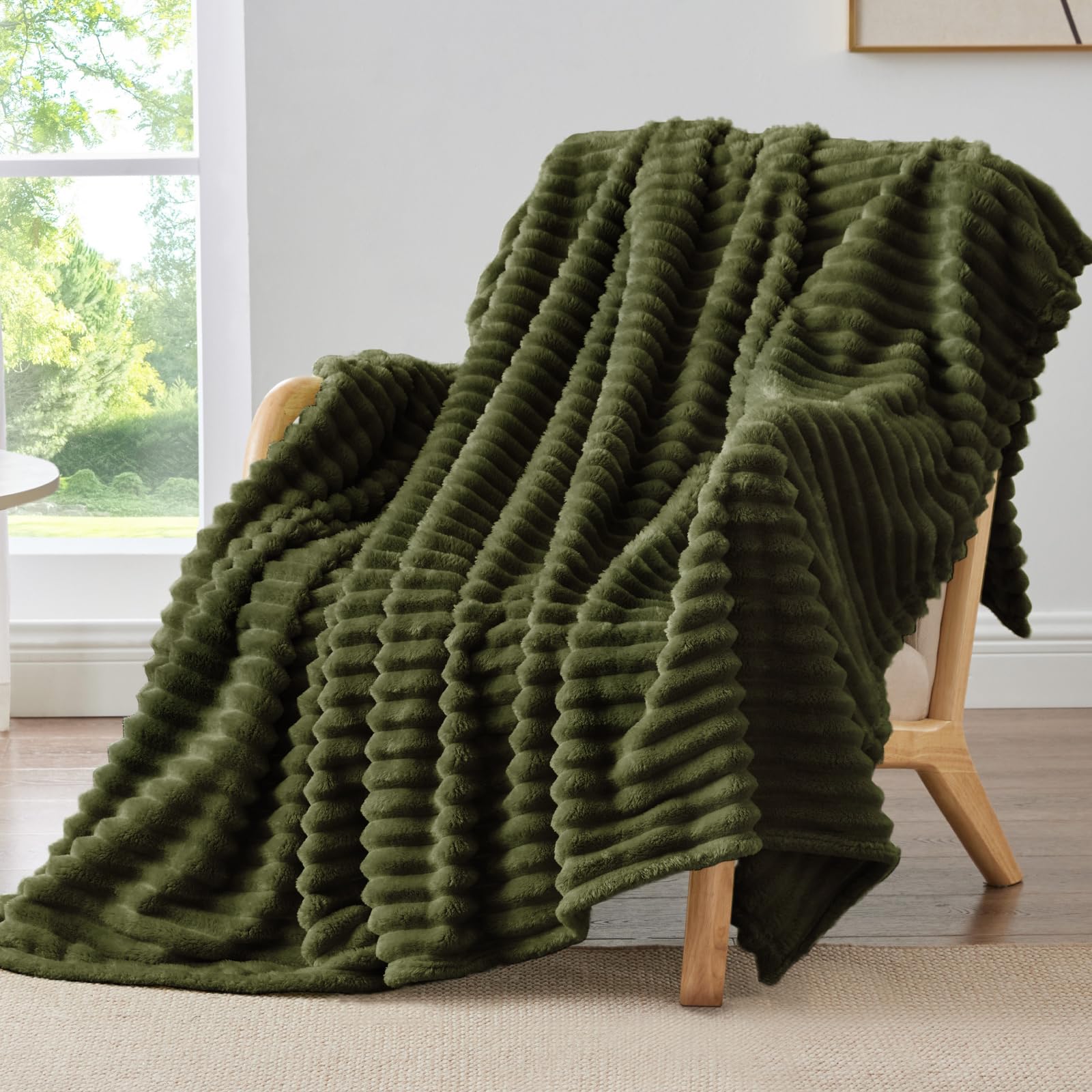 BEDELITE Fleece Throw Blanket for Couch - 300GSM Soft & Warm Fluffy Cream White Blanket, Decorative and Giftable Striped Blankets for Women, Men, 50"x60"
