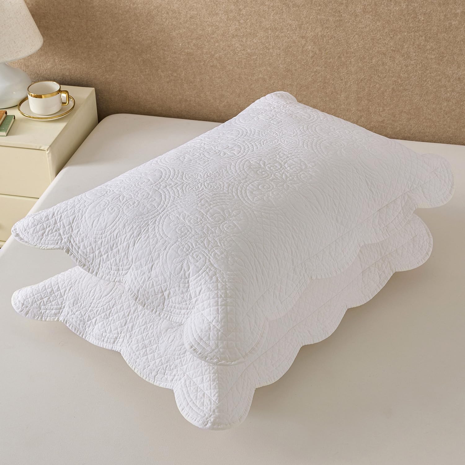 White Quilted Pillow Sham Standard Cotton Medallion Damask Set of 2 Embroidered Floral Pillowcases Scalloped Embossed Matelasse Victorian Vintage Textured Decorative 20×26