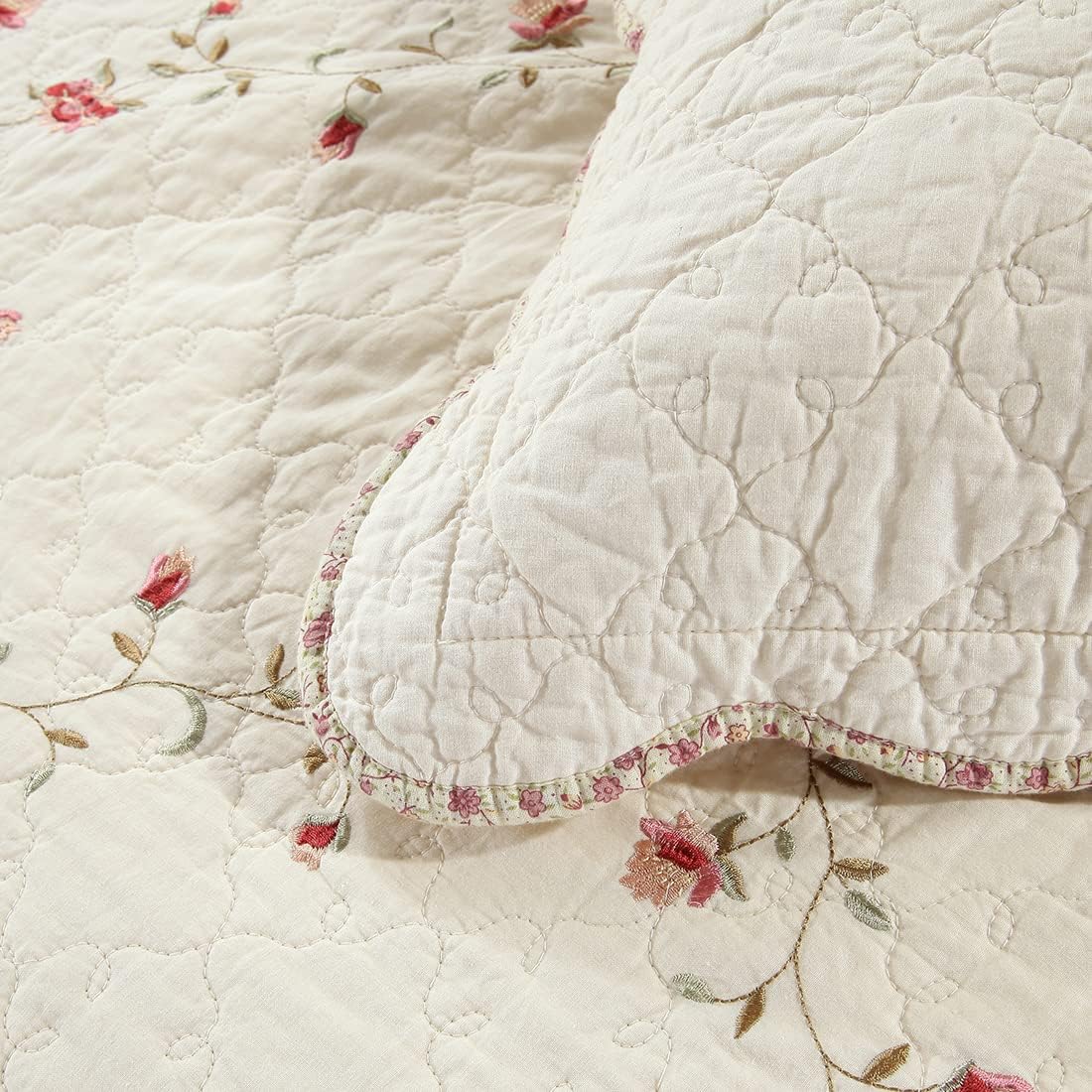 vctops 2-Piece Elegant Floral Embroidered Pillow Shams Queen Size 100% Cotton Quilted Decorative Pillow Shams Set (Cream,20"x28")