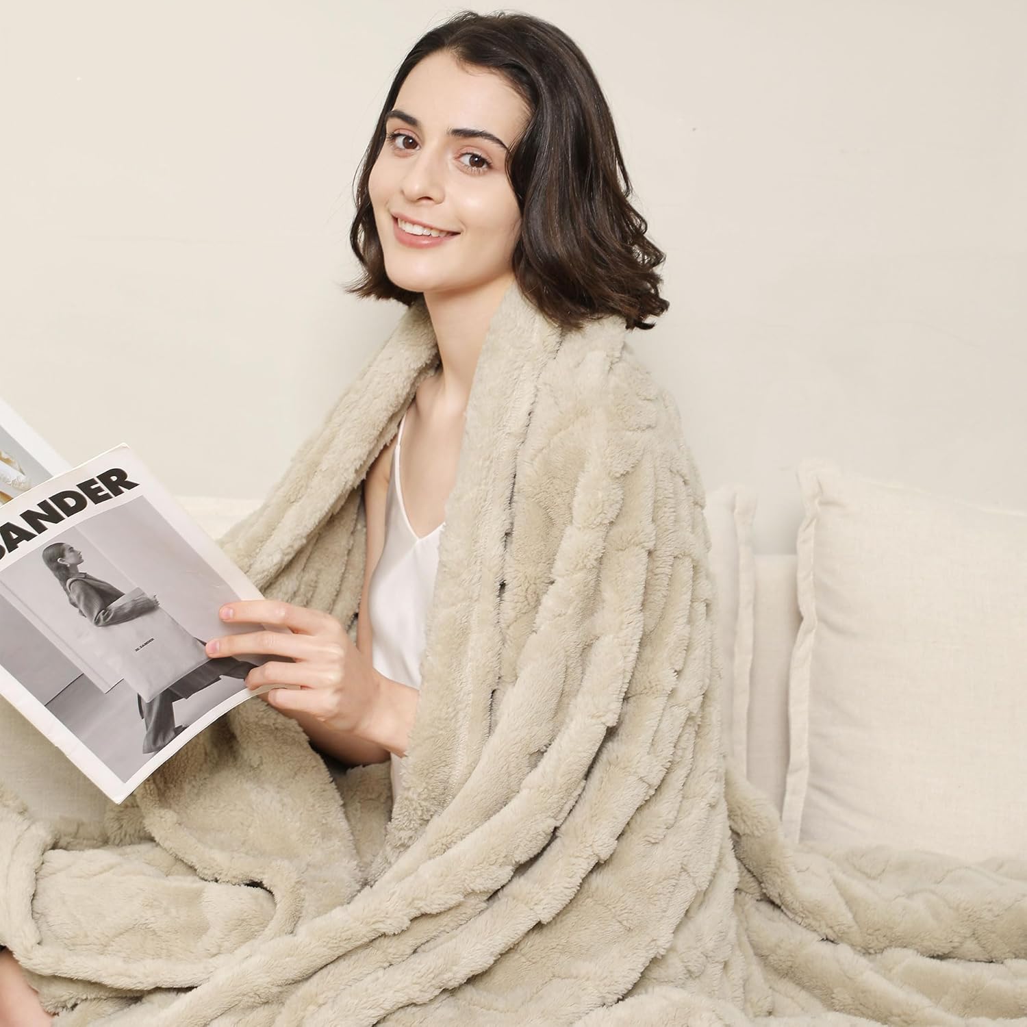 Aganear Fleece Throw Blanket