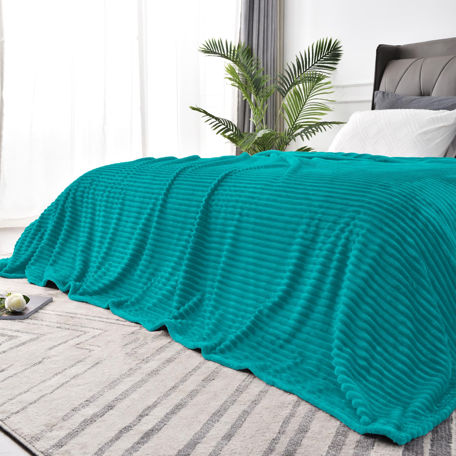BEDELITE Fleece Throw Blanket for Couch – 3D Ribbed Jacquard Soft and Warm Decorative Fuzzy Blanket – Cozy, Fluffy, Plush Lightweight Pink Throw Blankets for Bed, Sofa, 50x60 inches
