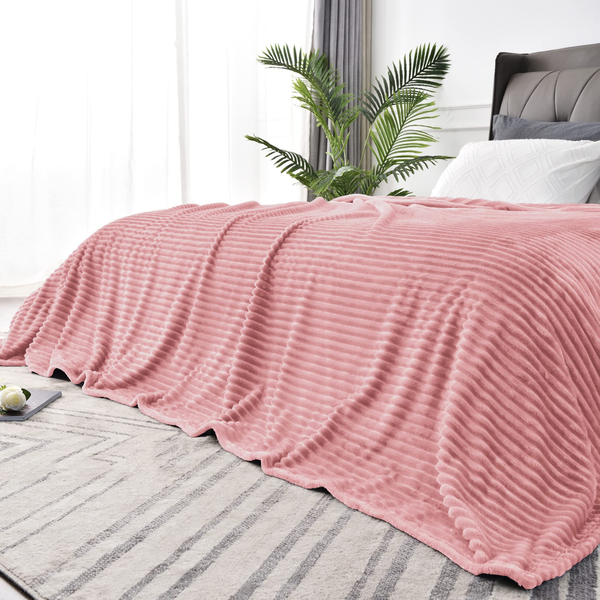 BEDELITE Fleece Throw Blanket for Couch – 3D Ribbed Jacquard Soft and Warm Decorative Fuzzy Blanket – Cozy, Fluffy, Plush Lightweight Pink Throw Blankets for Bed, Sofa, 50x60 inches