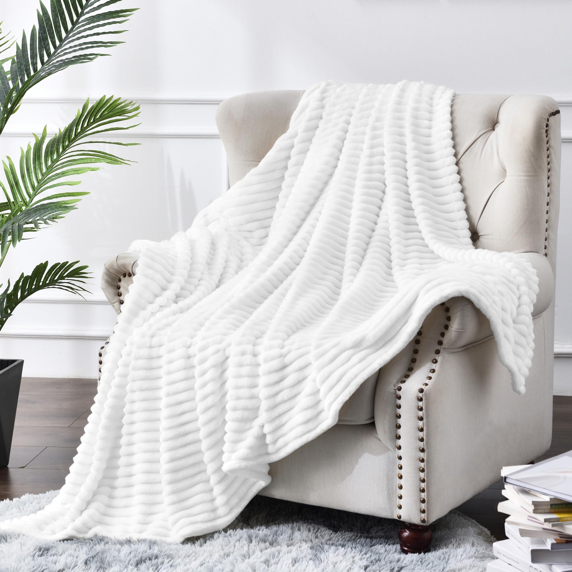 BEDELITE Fleece Throw Blanket for Couch – 3D Ribbed Jacquard Soft and Warm Decorative Fuzzy Blanket – Cozy, Fluffy, Plush Lightweight Pink Throw Blankets for Bed, Sofa, 50x60 inches