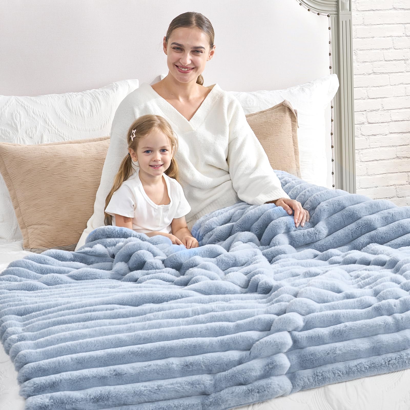 Cozy Bliss Faux Fur Throw Blanket for Couch, Cozy Warm Plush Striped Blanket for Sofa Bedroom Living Room, 50 * 60 Inches Hot Pink