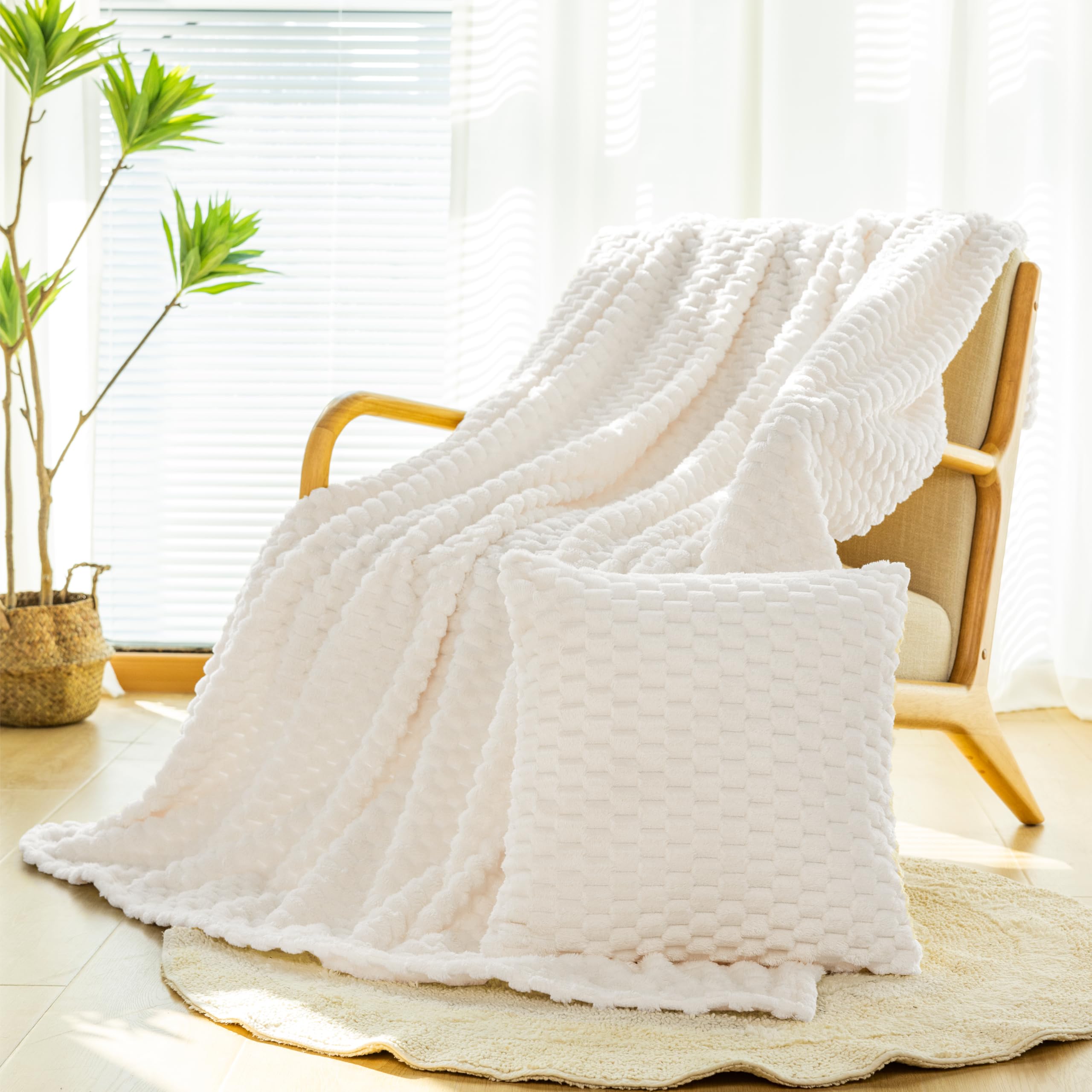 Bnuitland Light Yellow Flannel Throw Blanket (50X40 inches), 300 GSM Fleece Cozy Warm Soft Lightweight Bed Sofa Blanket for Babys and Pets, Suitable for All Seasons