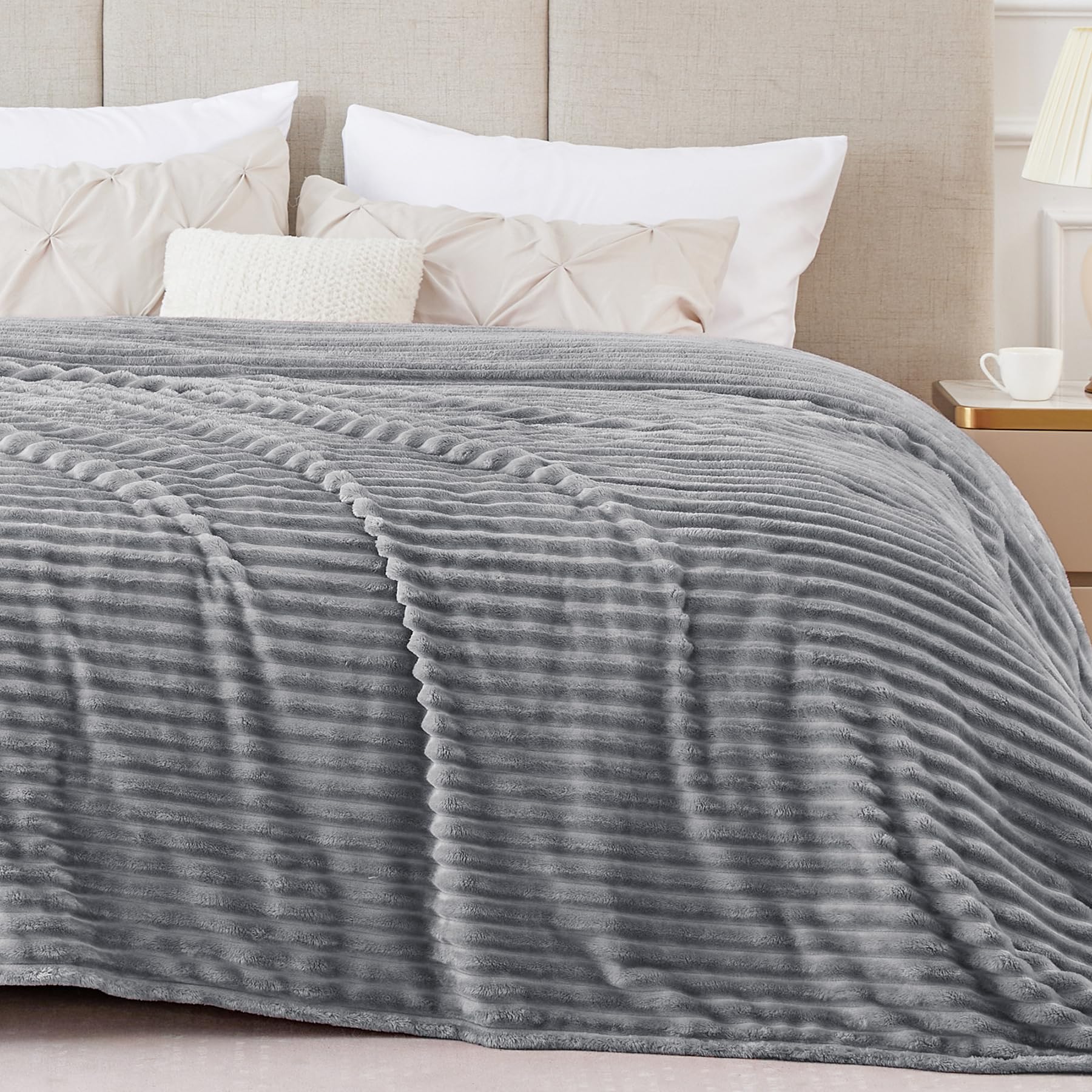 BEDELITE Fleece Throw Blanket for Couch – 3D Ribbed Jacquard Soft and Warm Decorative Fuzzy Blanket – Cozy, Fluffy, Plush Lightweight Pink Throw Blankets for Bed, Sofa, 50x60 inches