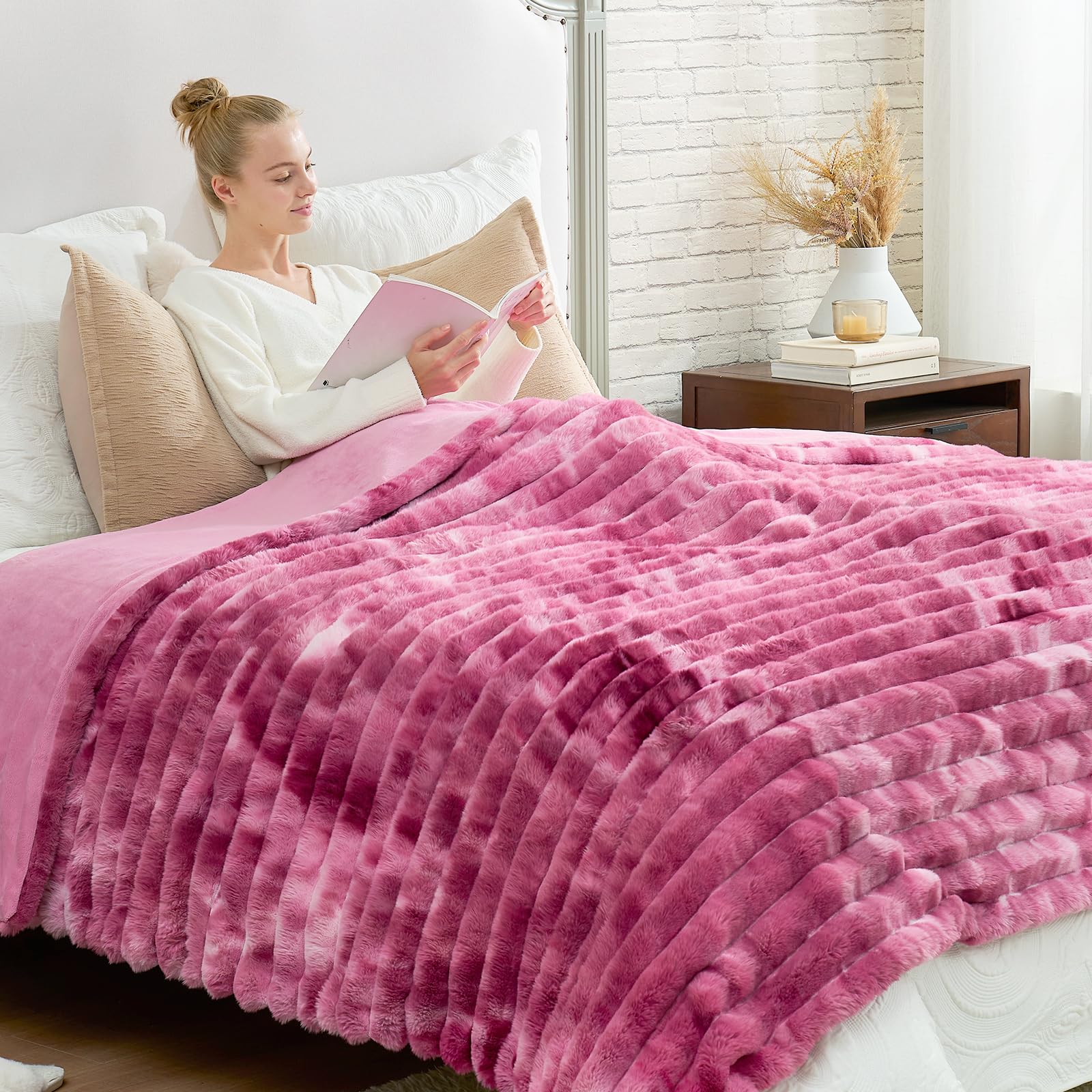 Cozy Bliss Faux Fur Throw Blanket for Couch, Cozy Warm Plush Striped Blanket for Sofa Bedroom Living Room, 50 * 60 Inches Hot Pink
