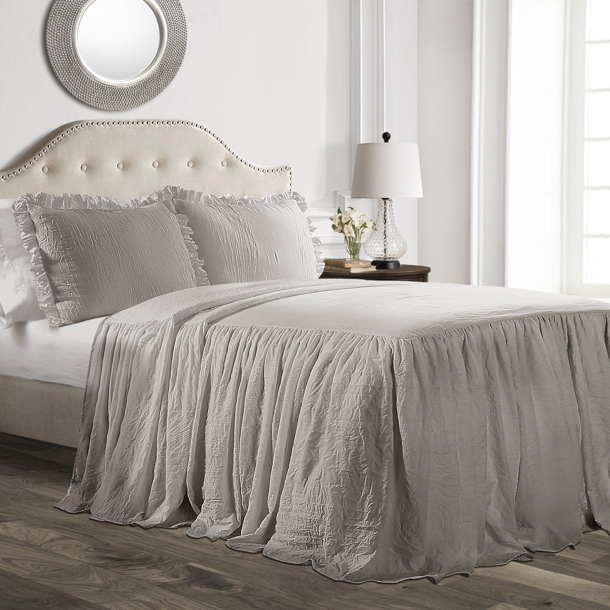 Lush Decor Ruffle Skirt Bedspread Set - 3-Piece Luxurious Farmhouse Bedding - Elegant Ruffle Detail - Timeless Style - Soft Lightweight Sheets - Queen, Sea Salt