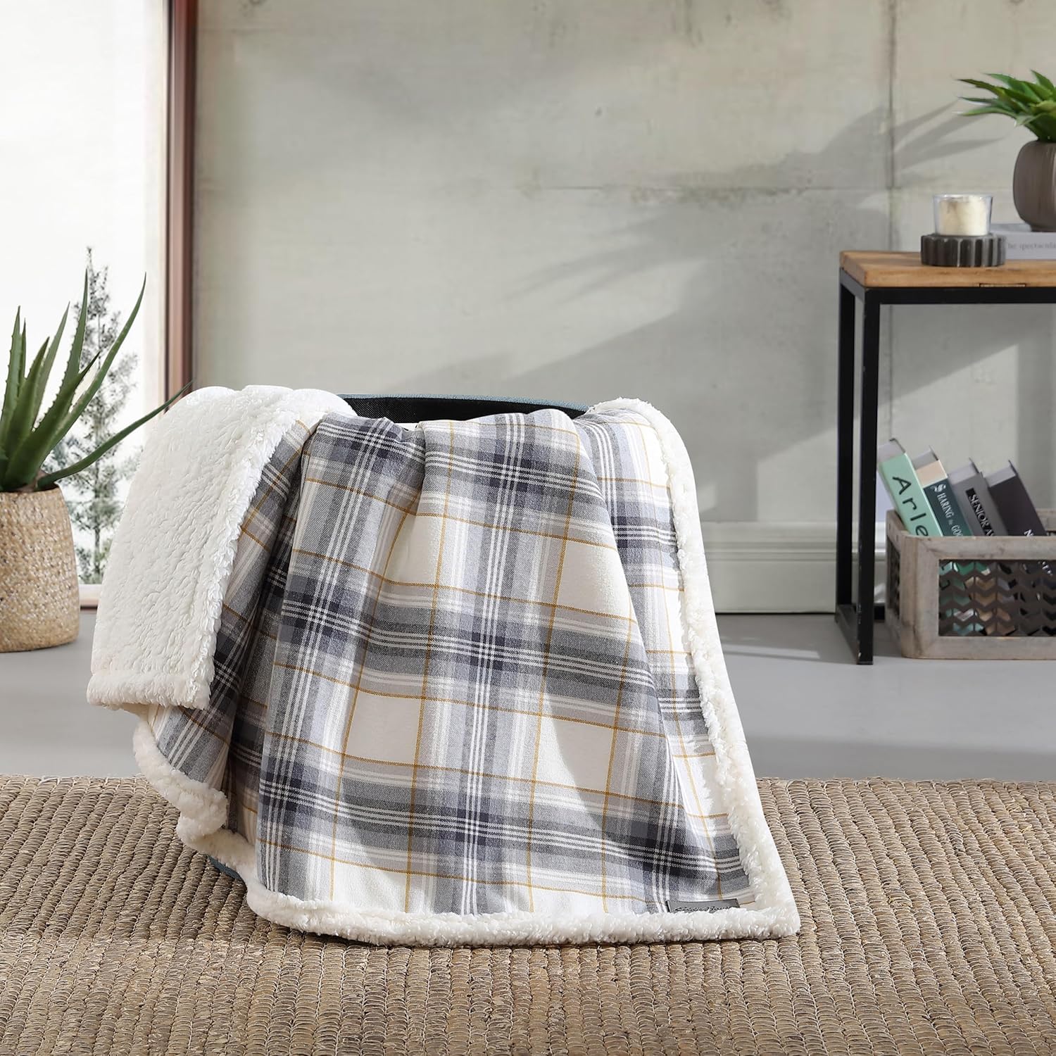 Eddie Bauer - Throw Blanket, Brushed Fleece & Plush Sherpa Soft Bedding, Throw Blanket for Couch & Bed (Edgewood Plaid Grey, 50" x 60")