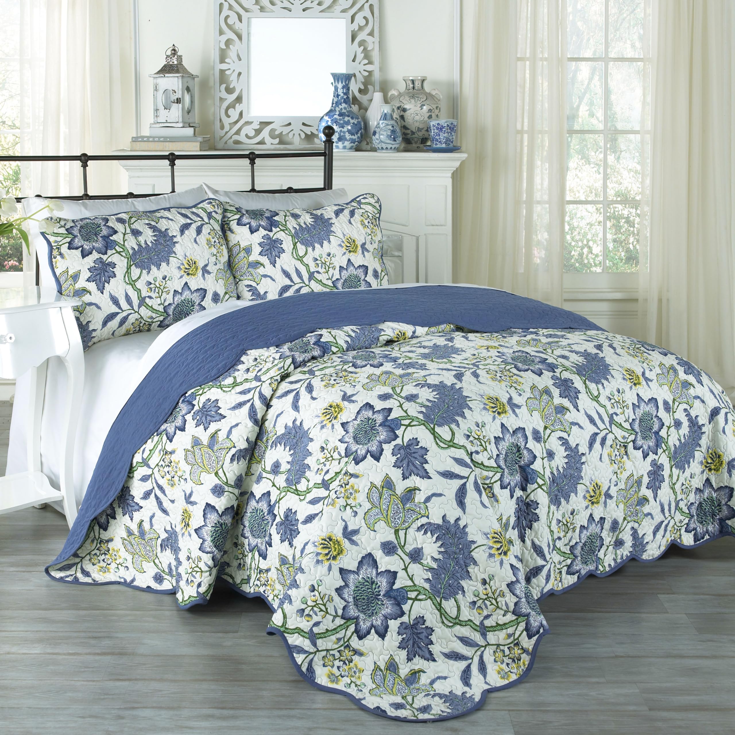 Waverly Charleston Chirp 4 Piece Quilt Set - 100% Cotton Light Weight Bedding with Bed Skirt & 2 Pillow Shams - Full/Queen Papaya