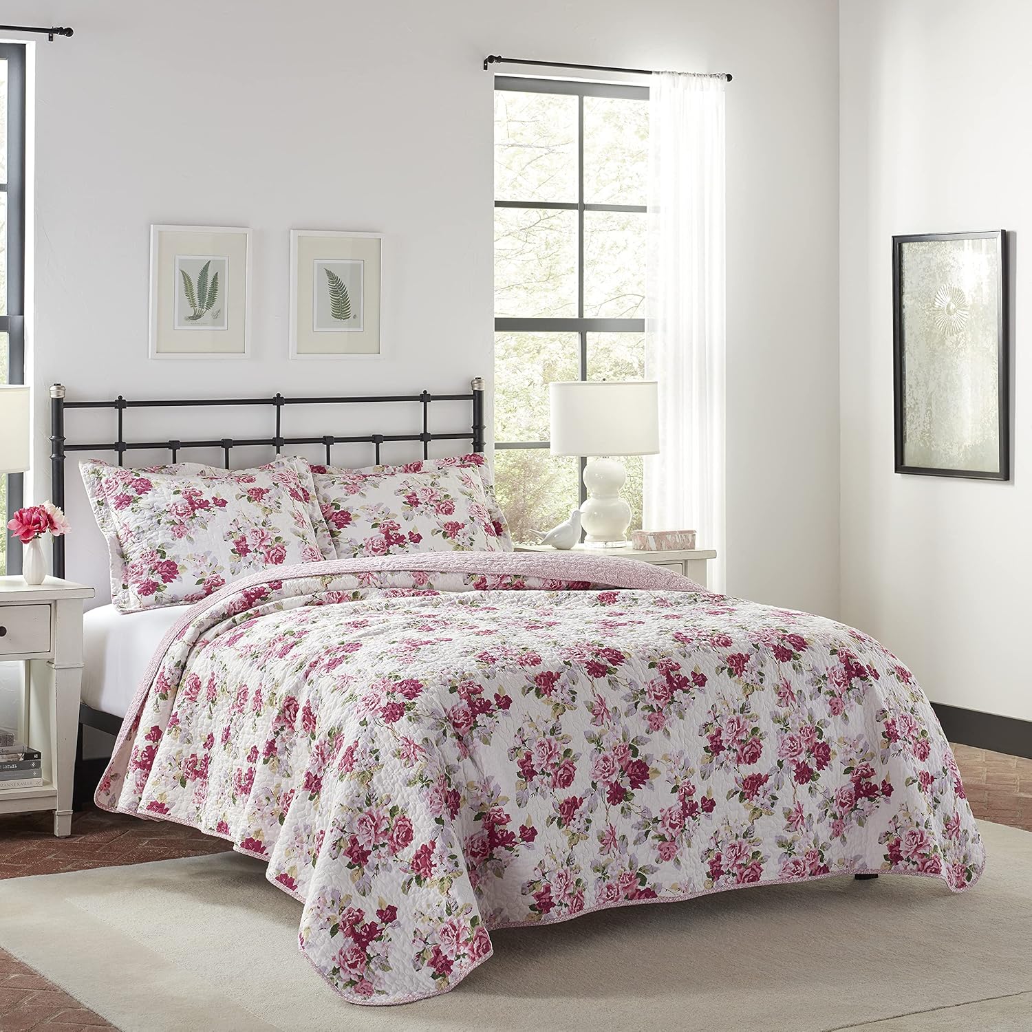 Laura Ashley - Queen Quilt Set, Reversible Cotton Bedding with Matching Shams, Lightweight Home Decor for All Seasons (Lidia Pink, Queen)