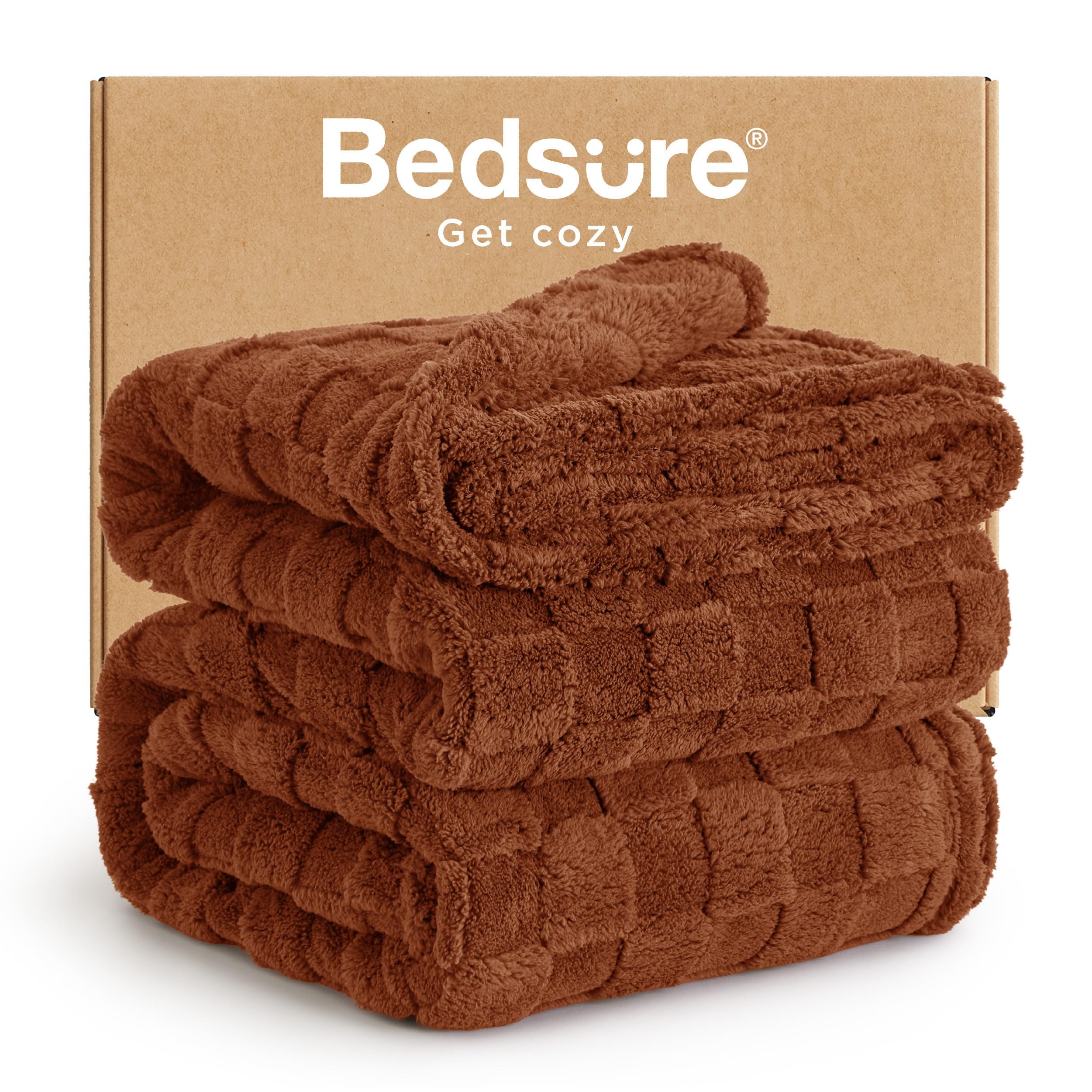 Bedsure GentleSoft Sage Green Throw Blanket for Couch - Checkered Cute Fleece Blankets, Soft Cozy Summer Throw for Bedroom Home Decor Gifts for Mom Girls, Green, 50x60 Inches