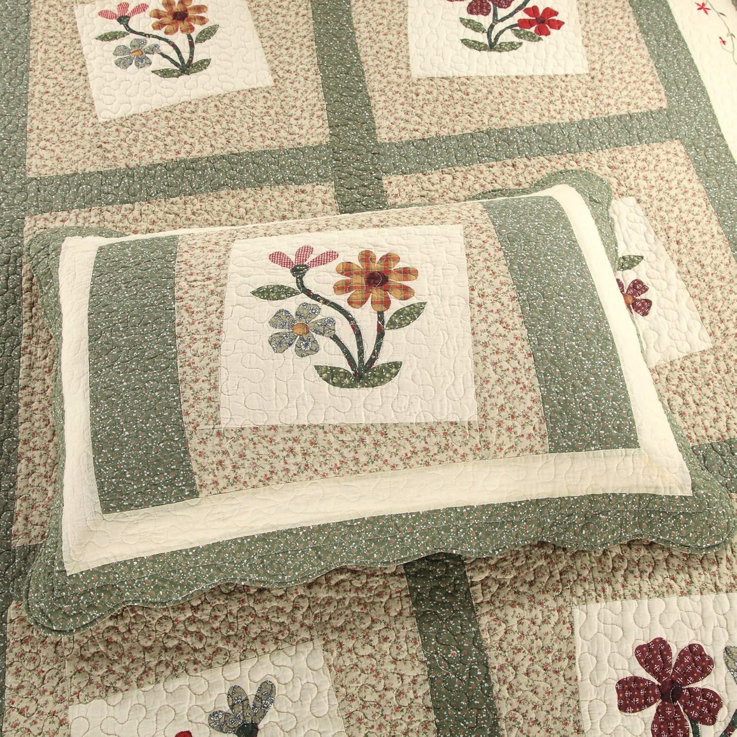 vctops Farmhouse Green 3 Piece Embroidered Floral Quilted Bedspread Quilt Set 100% Cotton Reversible Patchwork Coverlet Set 1 Quilt and 2 Pillow Shams (Green,Queen)