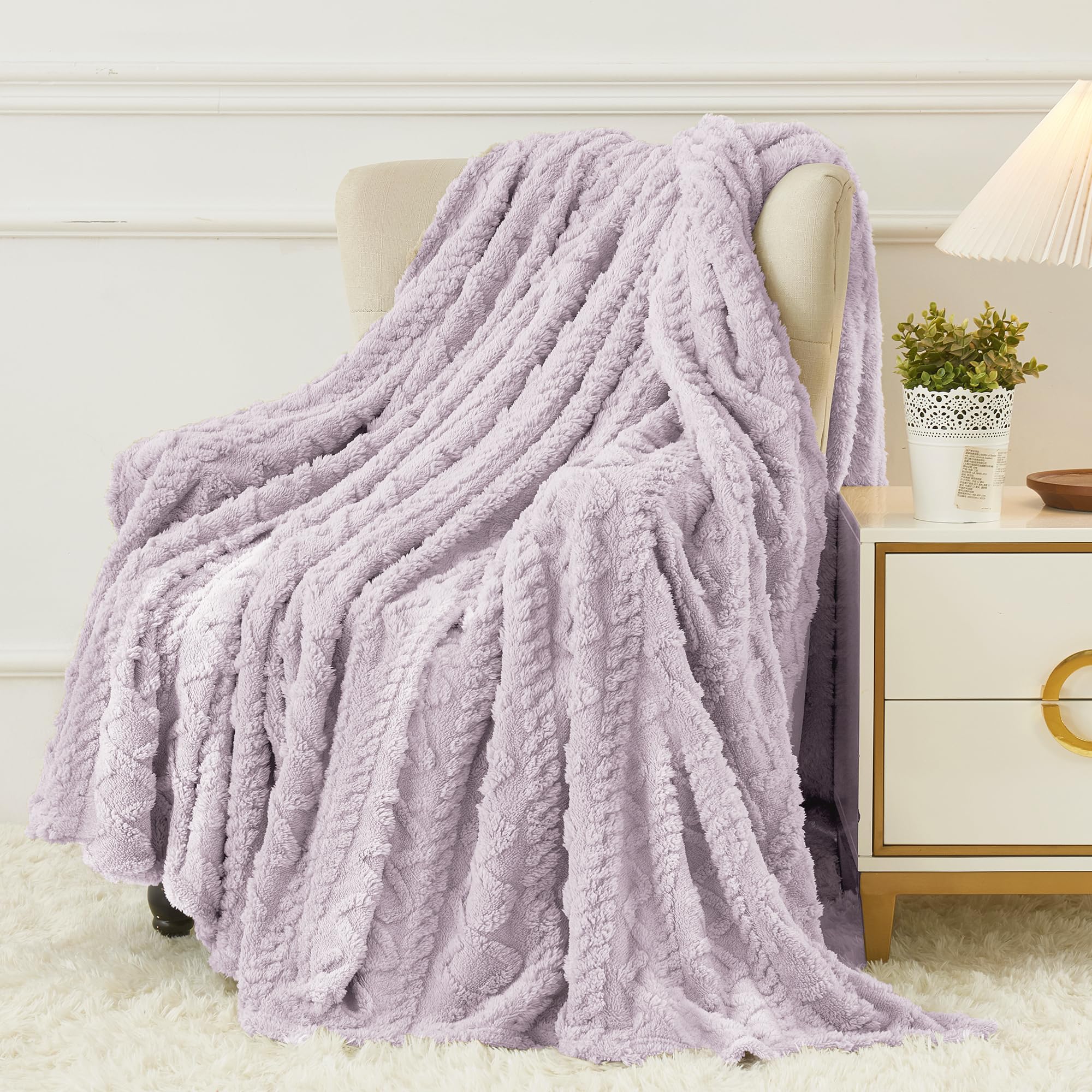 Aganear Fleece Throw Blanket
