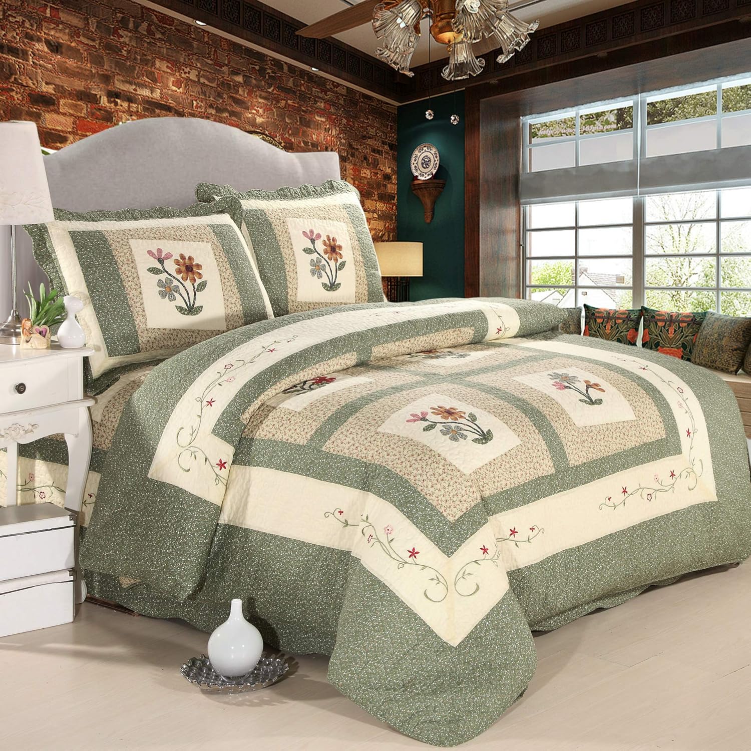 vctops Farmhouse Green 3 Piece Embroidered Floral Quilted Bedspread Quilt Set 100% Cotton Reversible Patchwork Coverlet Set 1 Quilt and 2 Pillow Shams (Green,Queen)