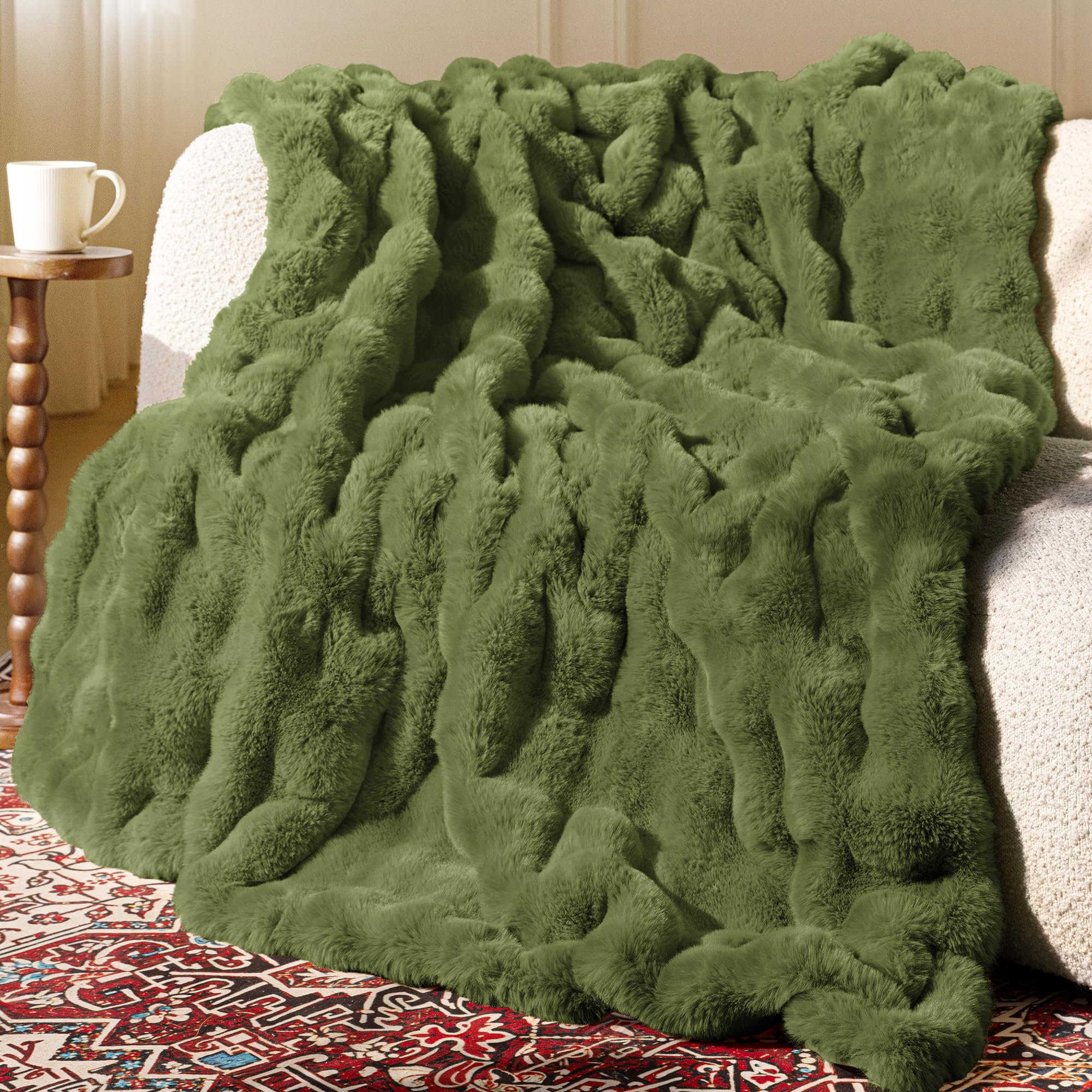 Ultra Soft Cozy Faux Fur Throw Blanket, Fuzzy Plush Thick Bubble Blanket, Luxury Fluffy Blanket for Couch, Sofa, Bedroom, and Living Room, 50x60 Inches, Cream White