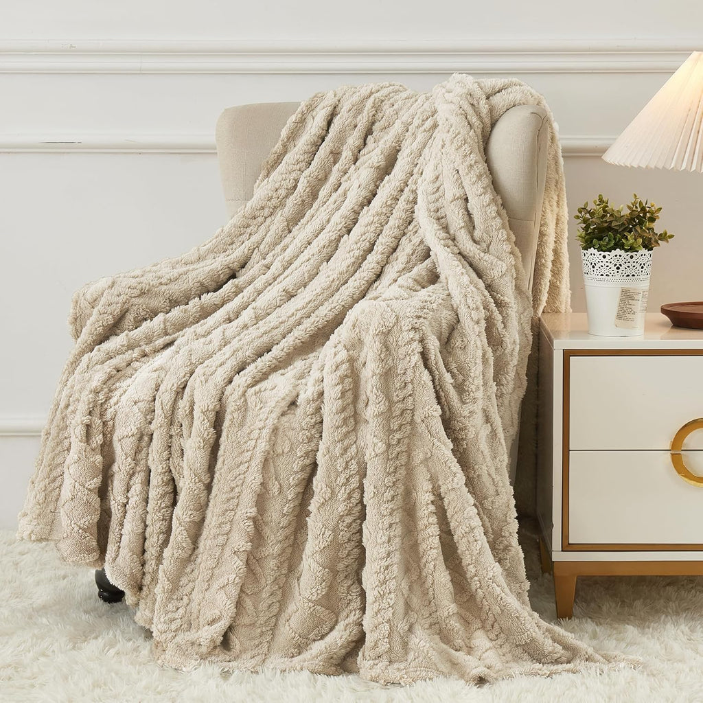 Aganear Fleece Throw Blanket