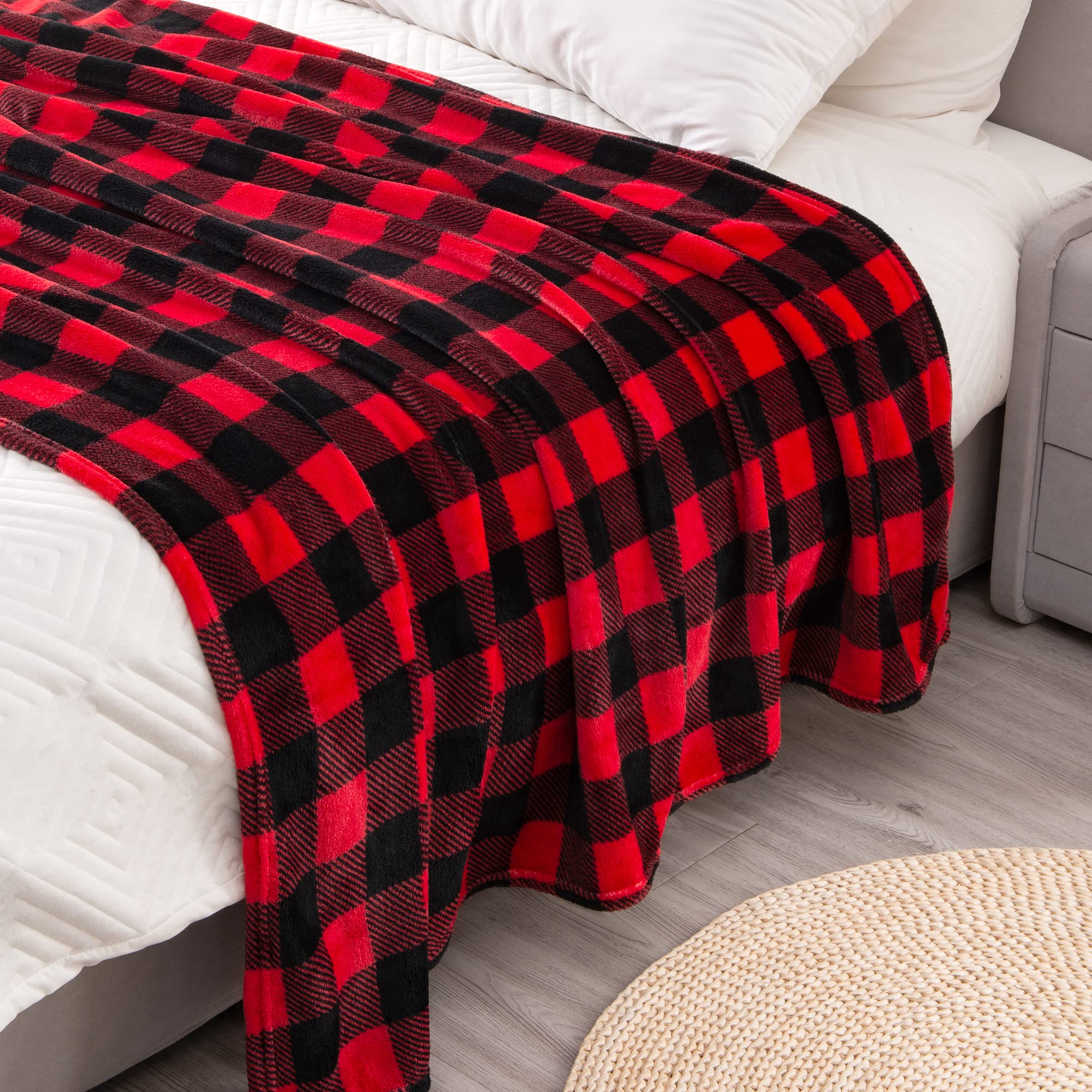 BEDELITE Plaid Fleece Throw Blanket for Couch, Black & White Checkered Flannel Blanket, Cozy & Soft Buffalo Plaid Decor Blanket for Women, Men, 50"x60"